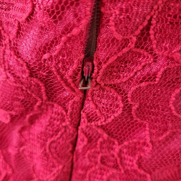 NWT Zum Zum By Niki Livas Red Mermaid Lace Halter Prom Gala Formal Gown - Picture 9 of 16